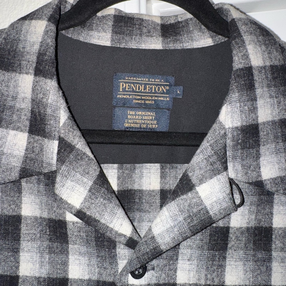 Pendleton Men's Black and Gray - image 3